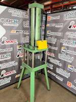 Das Kraftpaket S50.50.6 Pneumatic Press (13162)