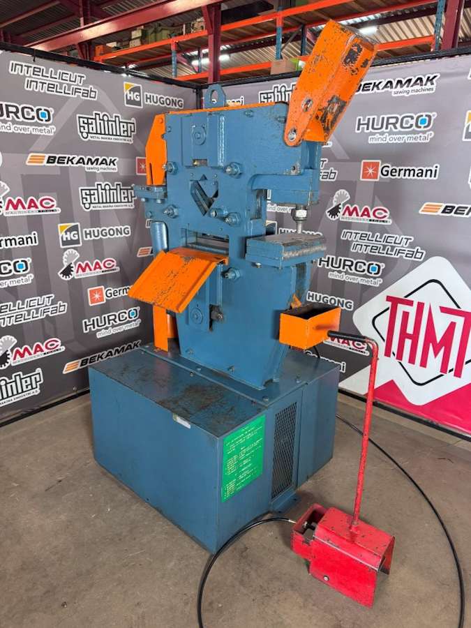 30 Ton Hydraulic Cropper (13917)