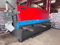 Accurl 12x3200 NC Hydraulic Guillotine (14370)