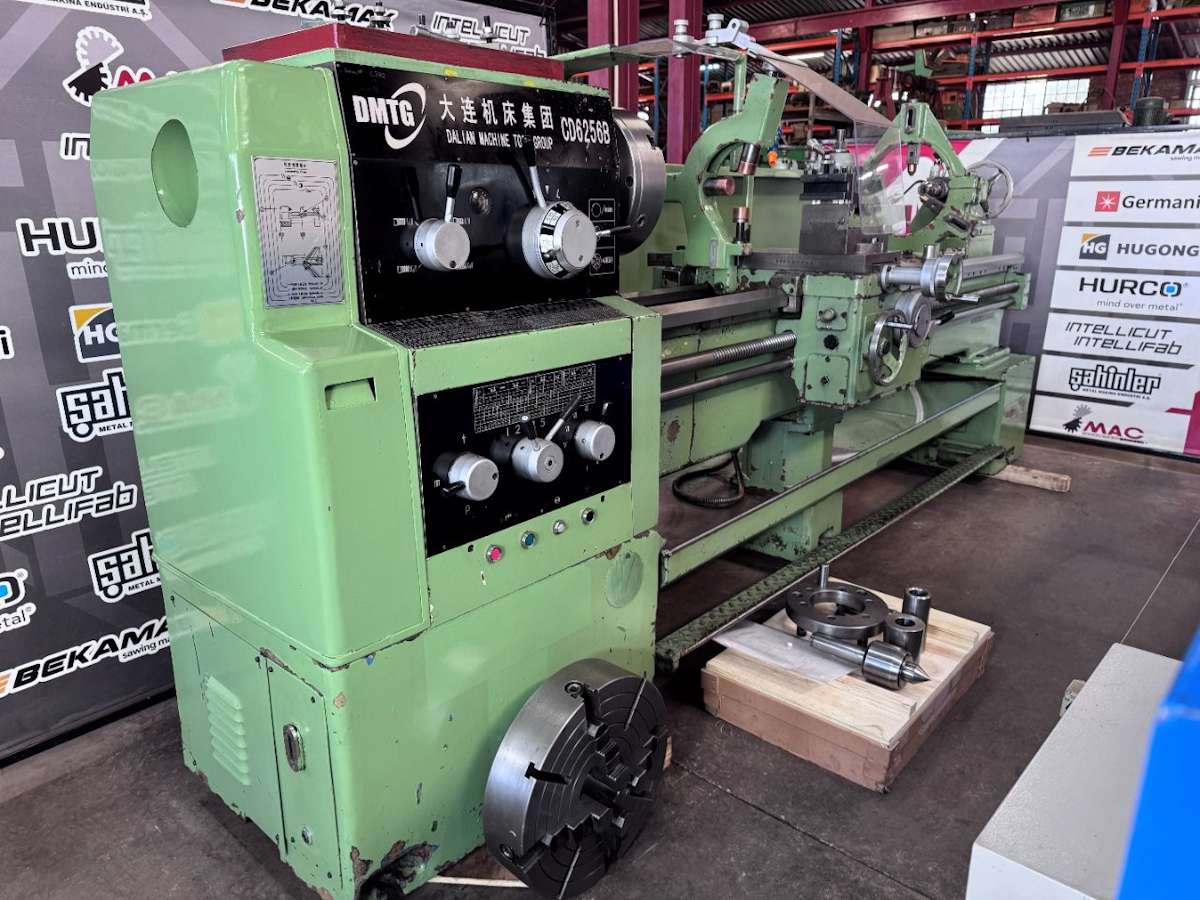 DMTG CD6256B Centre Lathe (14501)